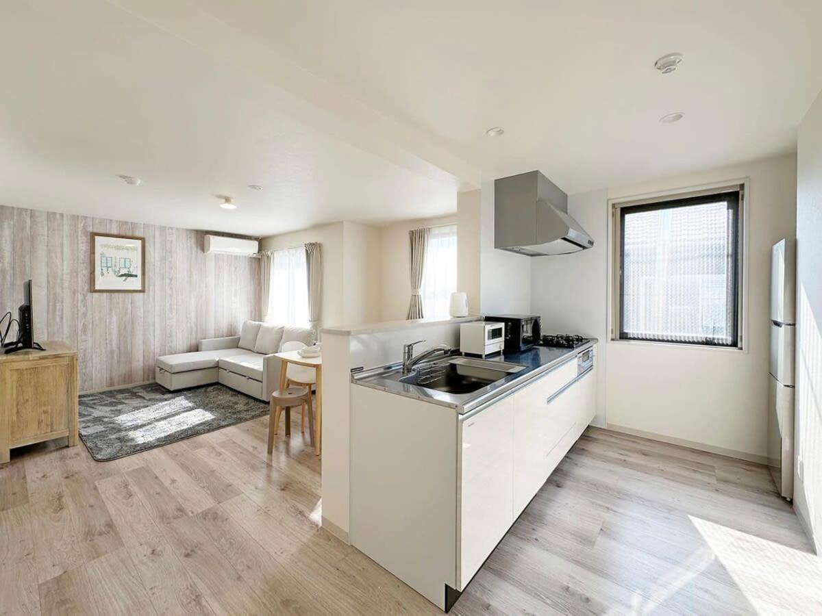 Bhotel Yutori - Spacious 2Br Apartment Very Near The Station Ономити Экстерьер фото