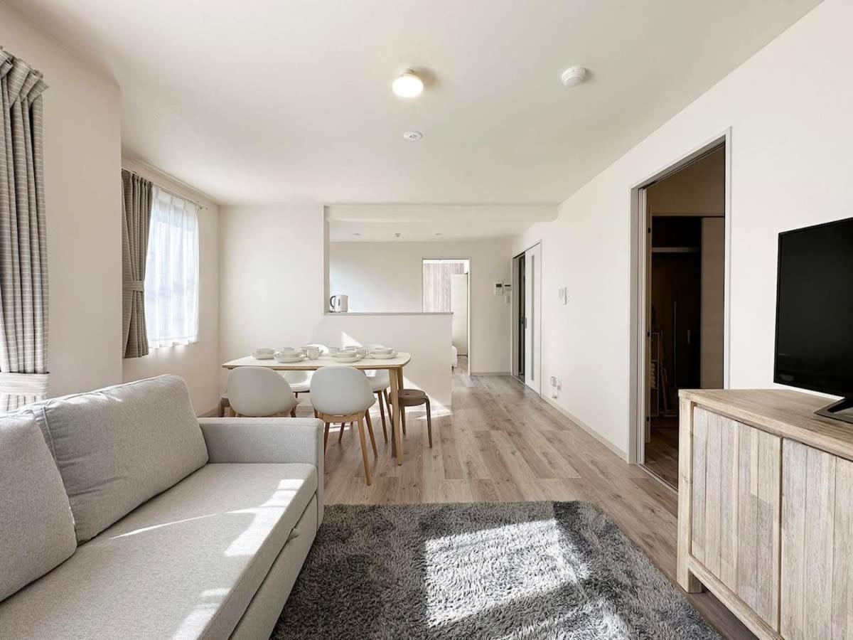 Bhotel Yutori - Spacious 2Br Apartment Very Near The Station Ономити Экстерьер фото